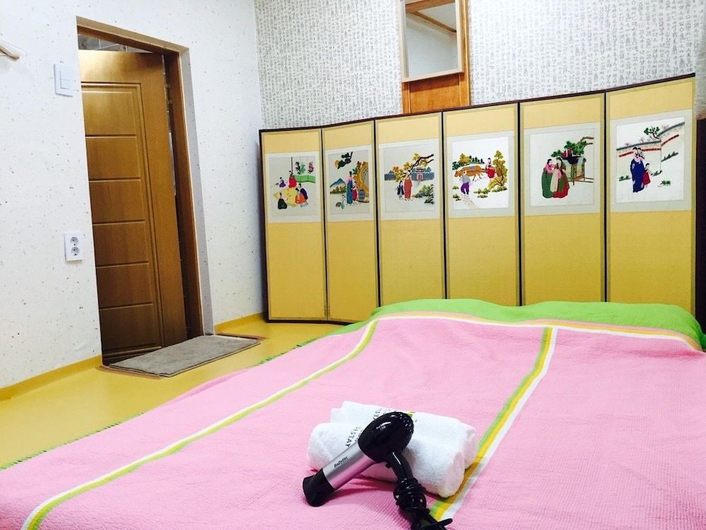 Dajayon Guest House 8/70