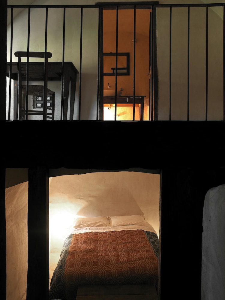 SEXTANTIO ALBERGO DIFFUSO 3/50