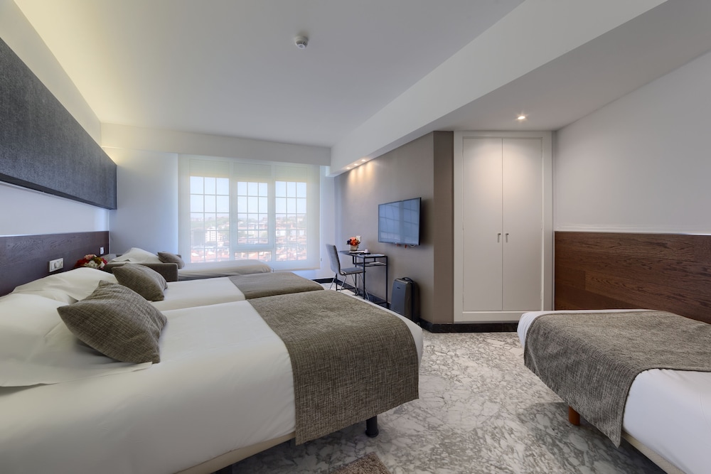 Hotel Avenida 13/62