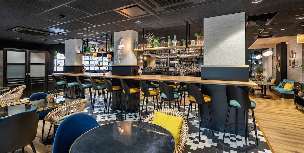 Mercure La Roche Sur Yon Centre 45/76