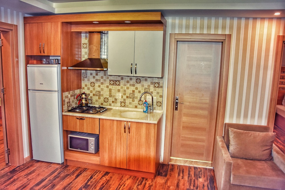 Serah Residence 6/50