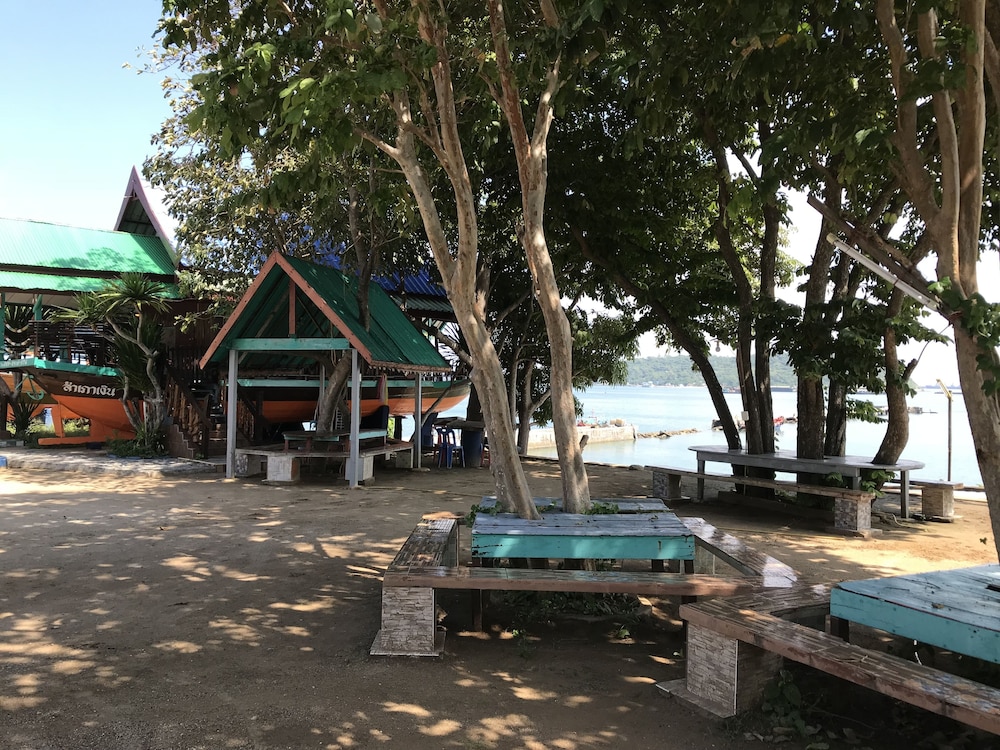 Rimtalay Resort Koh-Sichang 55/70