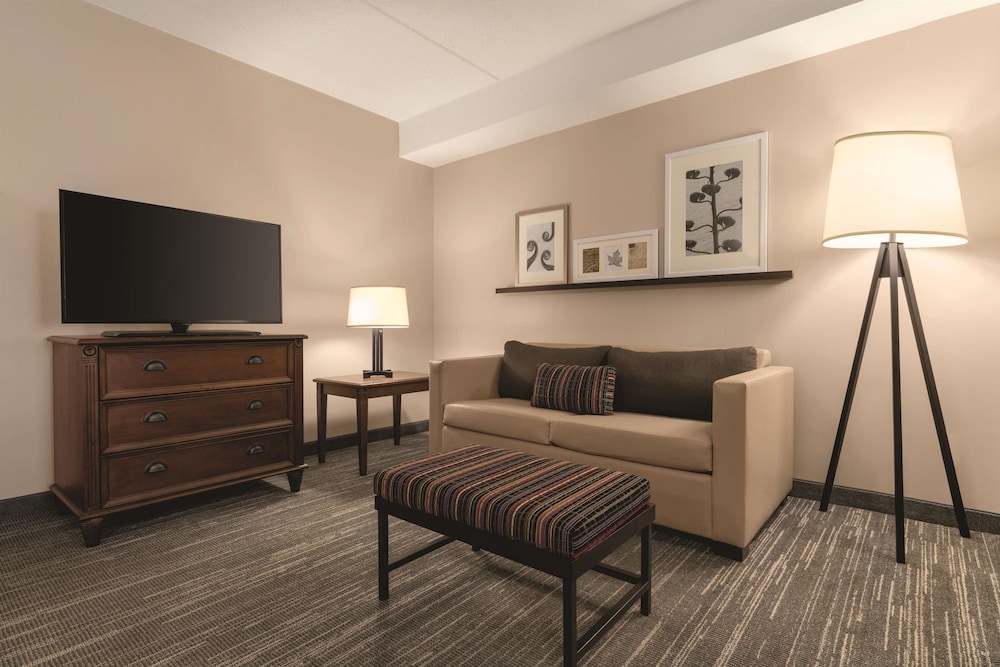 Country Inn & Suites By Radisson Grand Rapids East Mi 26/46