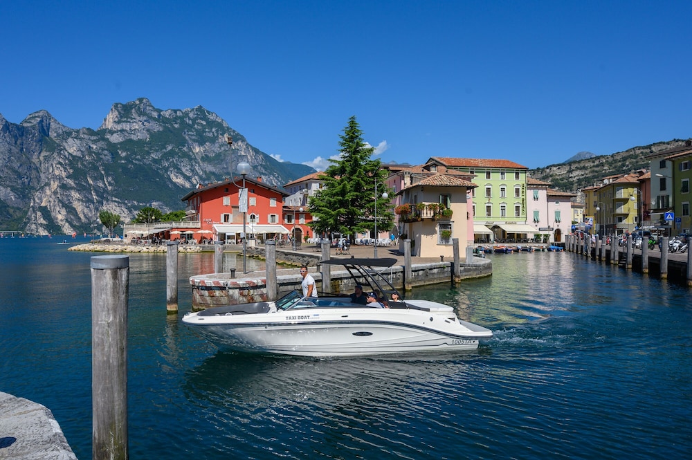 Hotel Benaco 45/50