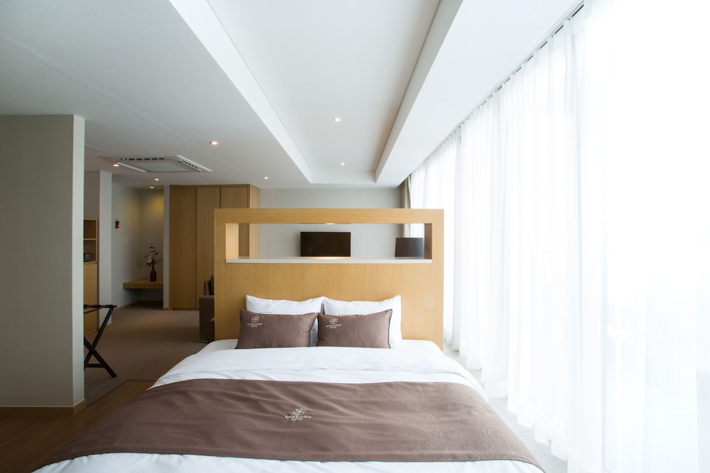 Dong Gyeong Hotel 7/64
