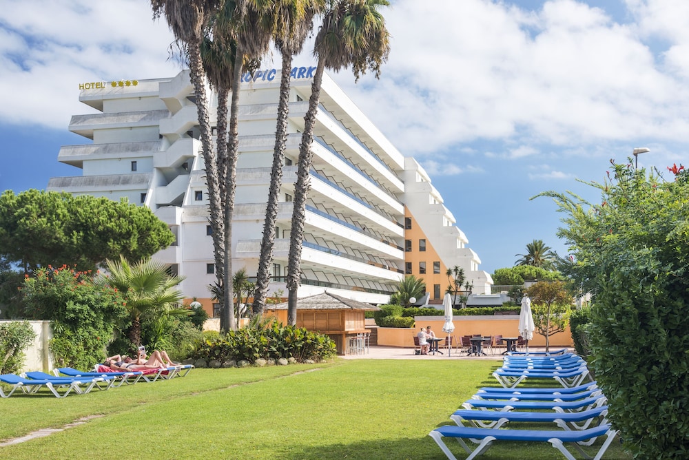 Tropic Park Hotel 7/39