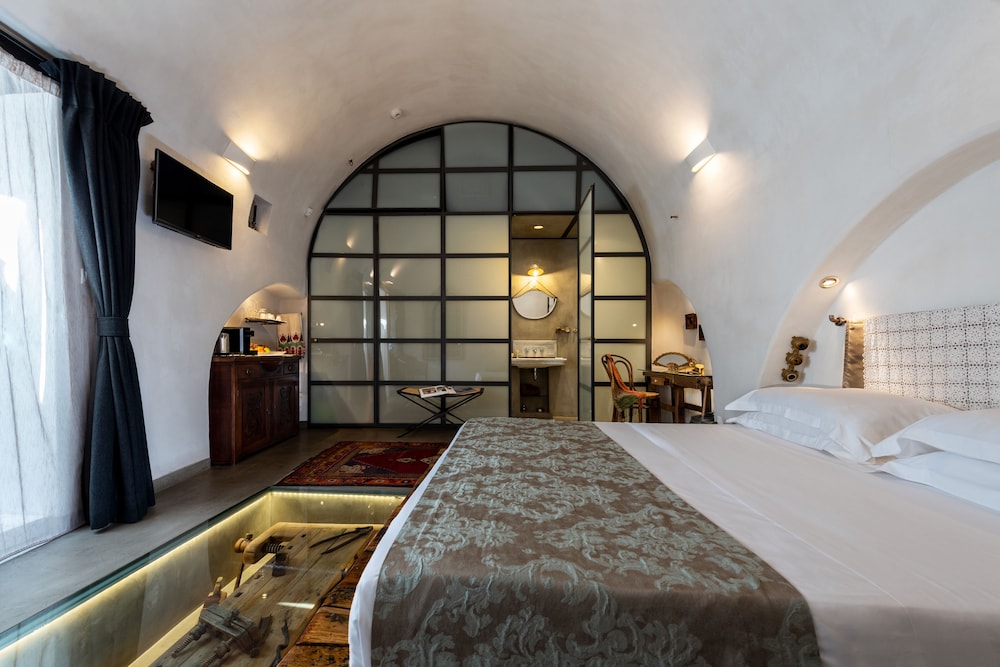 Kakkini Porta Rossa Exclusive Suites 10/50