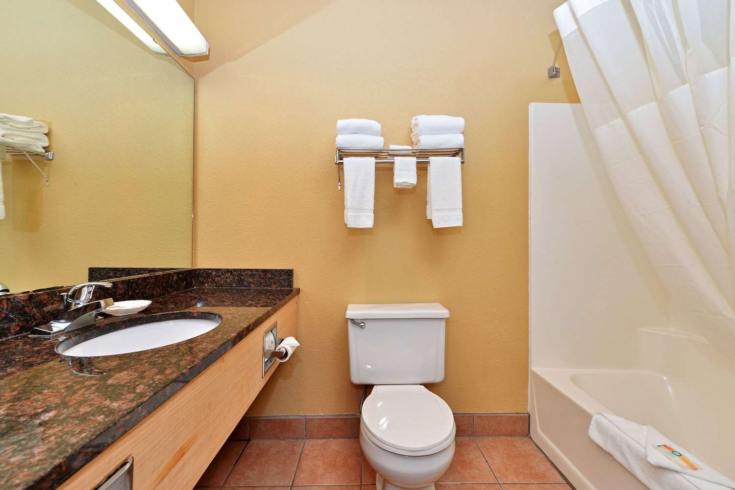 Haven Hotel Shawano WI 24/26