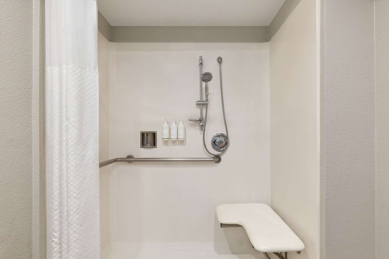 Super 8 by Wyndham Eureka 27/27