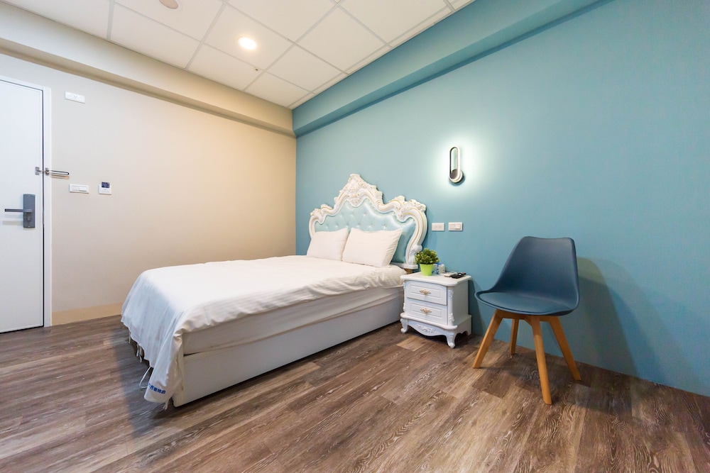 Liuhe Su Hotels 34/44