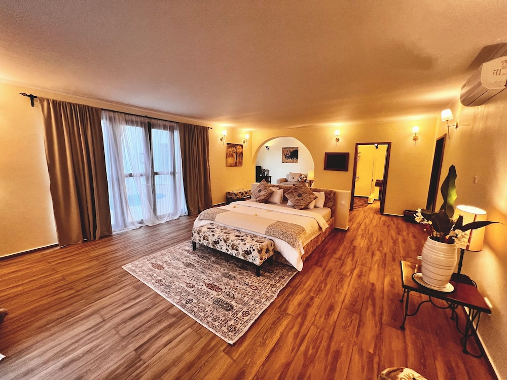 Pink Flamingo Boutique Hotel 13/48