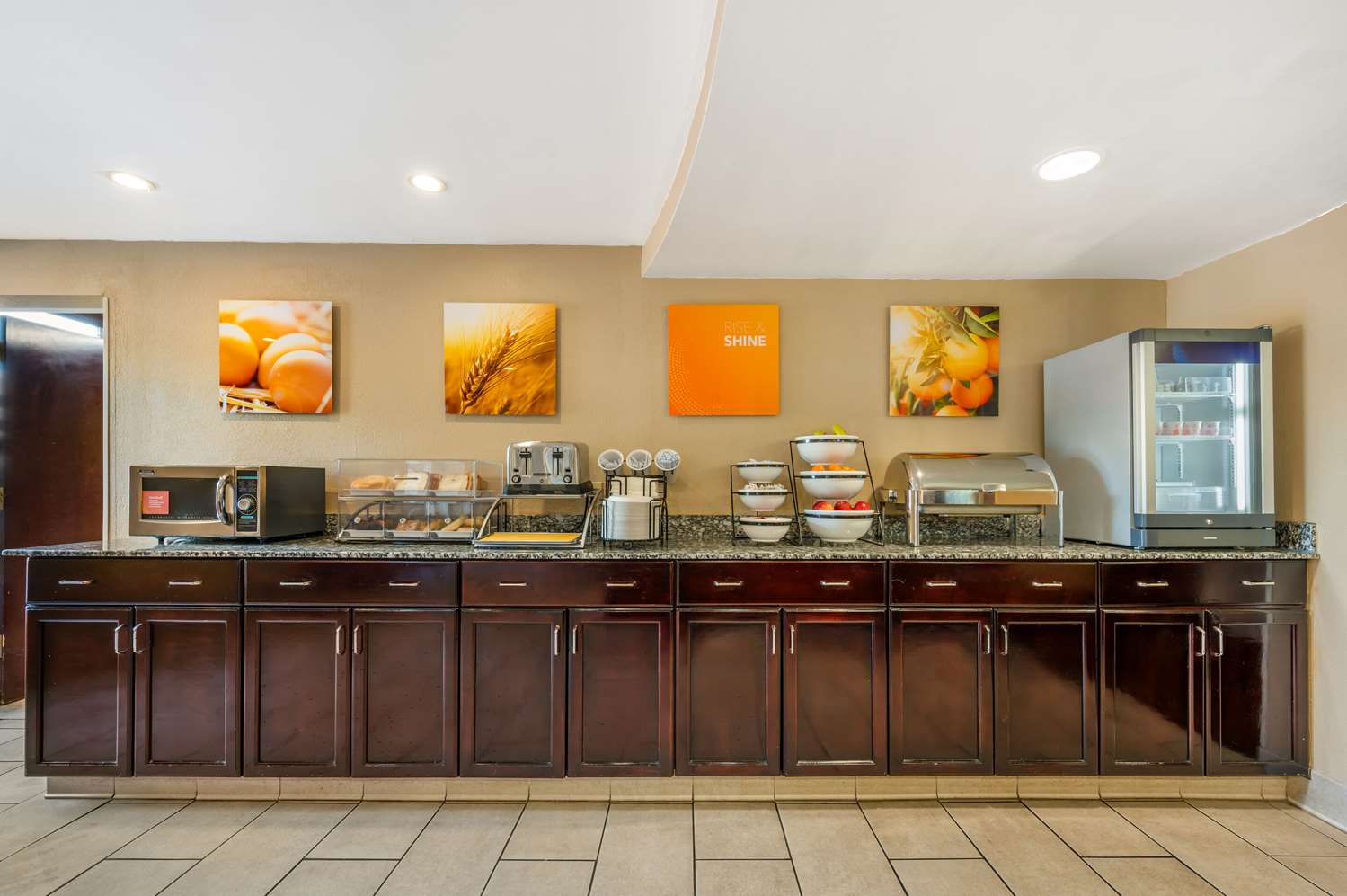 Comfort Inn & Suites East Hartford - Hartford 14/20