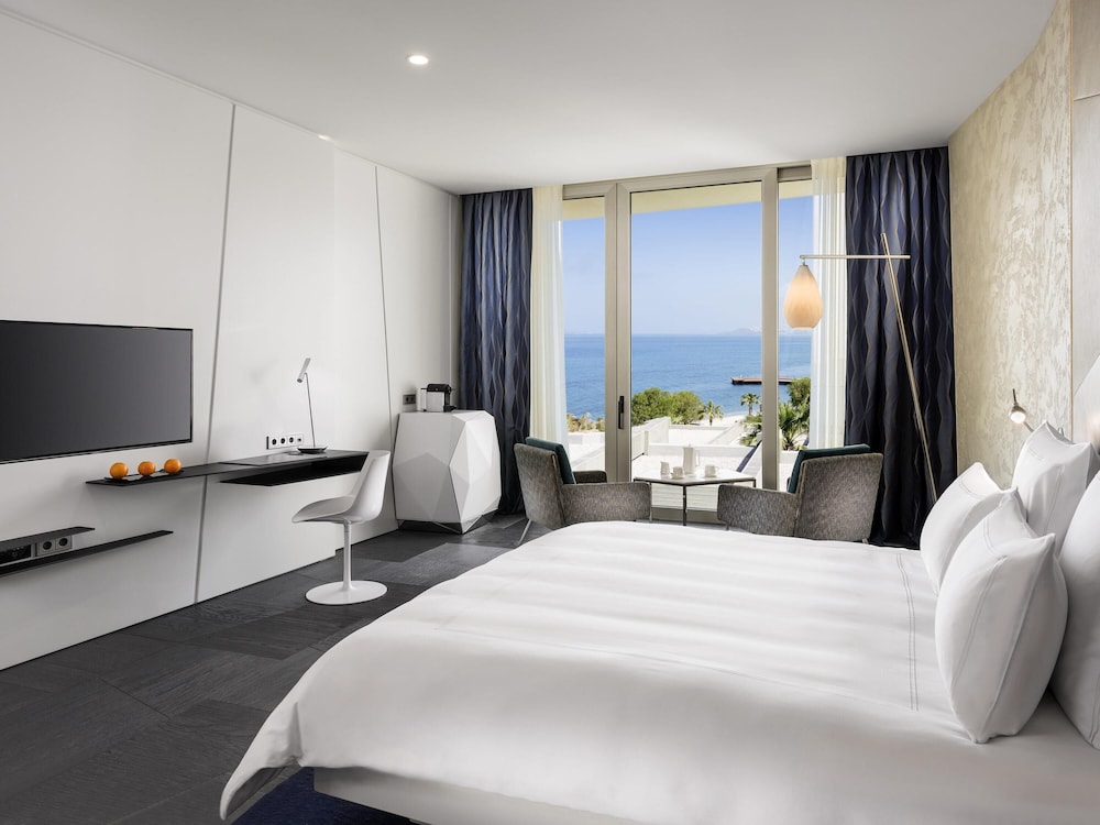 Swiss Select, King Bed, Sea View
