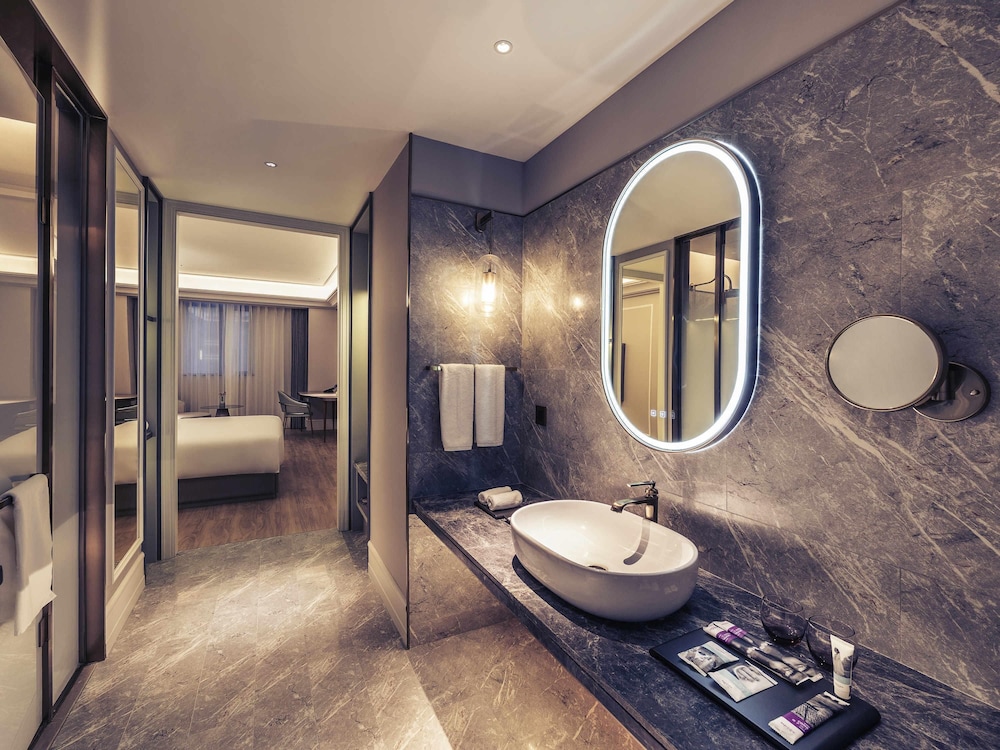 Mercure Suzhou Jinji Lake 59/61