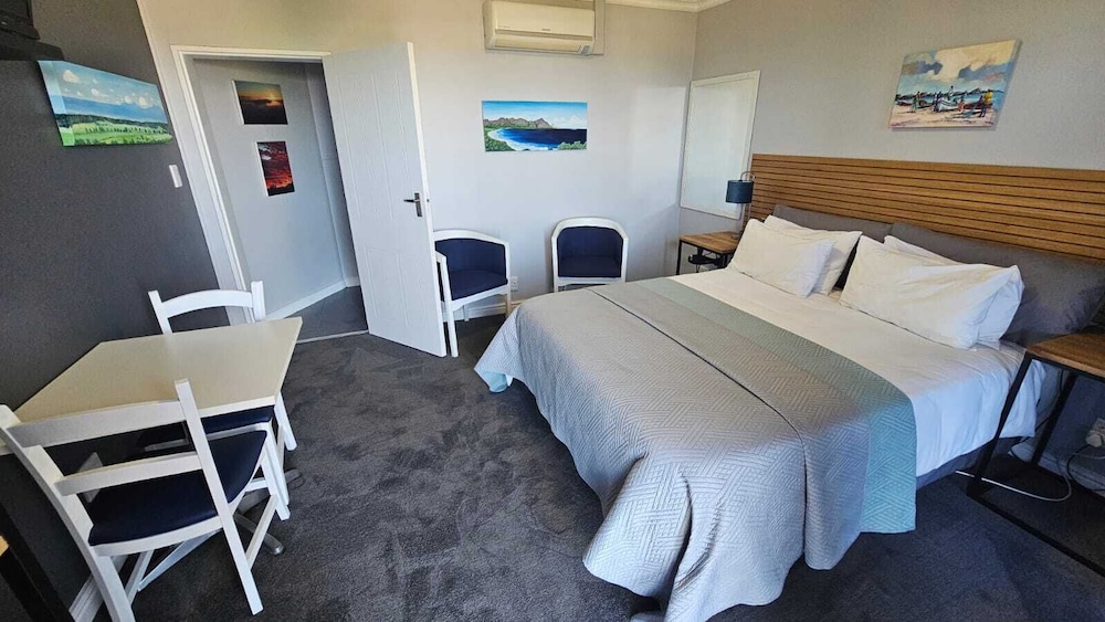 1 BEDROOM, ECONOMY, SEA VIEW