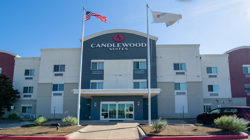 CANDLEWOOD SUITES BAYTOWN 2/58