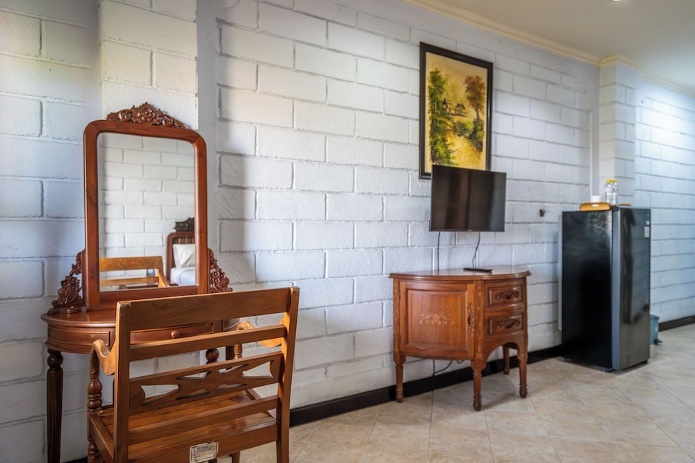 VILARISI HOTEL 10/57