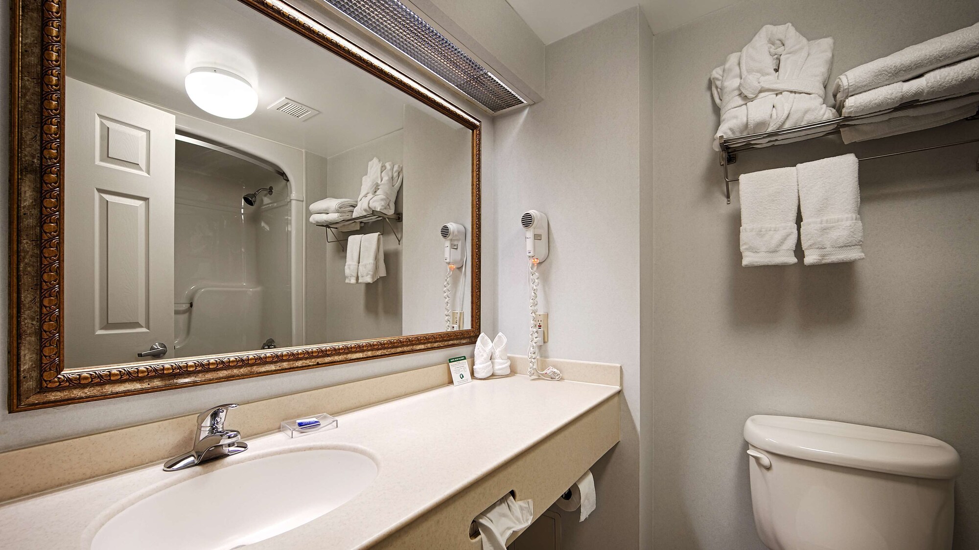 جناح بسرير كينج مع أريكة بمنطقة جلوس، Best Western Milton 4/5
