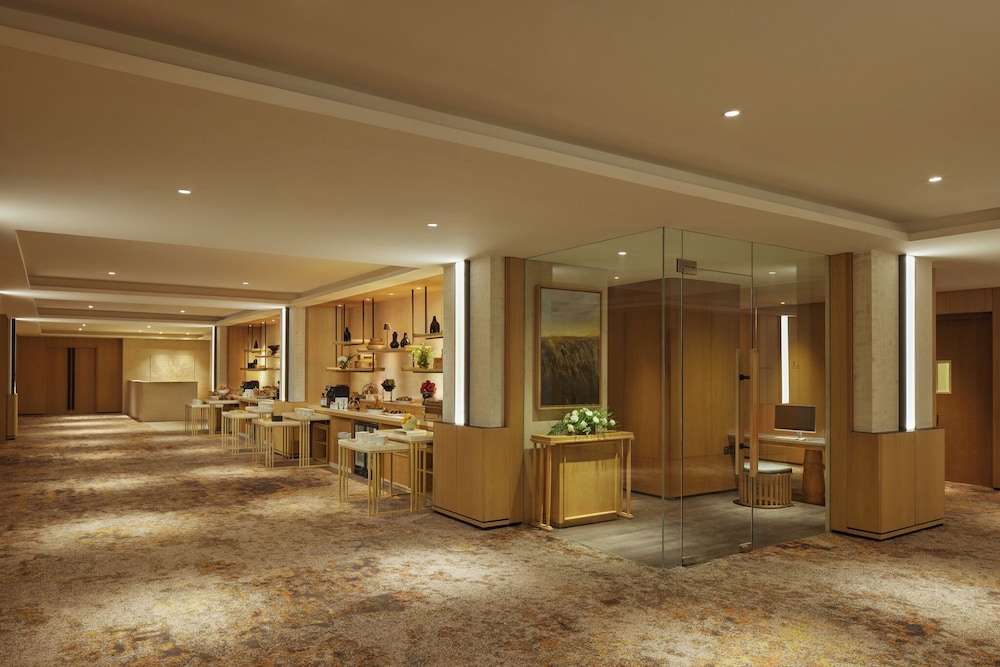 Hotel Tentrem Jakarta 4/50