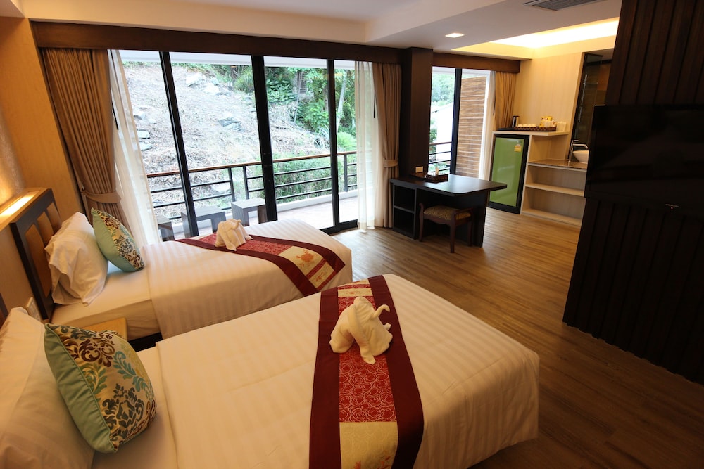 Phi Phi Nice Beach Hotel Hip 37/73