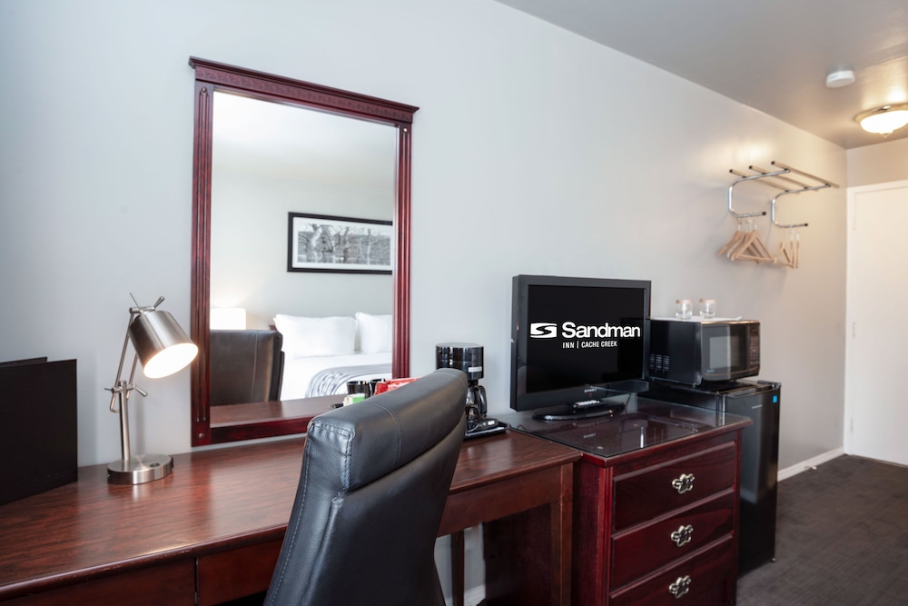 Sandman Inn Cache Creek 24/34