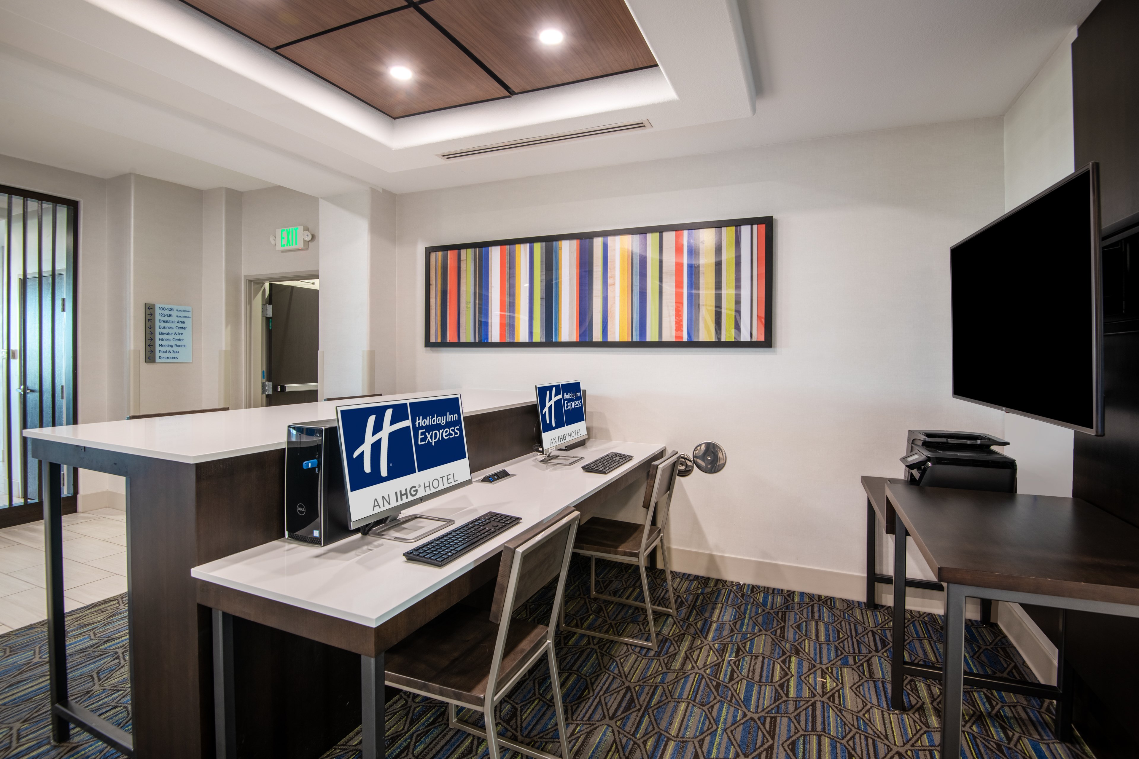 Holiday Inn Express Hotel Suites Yuma 67/79