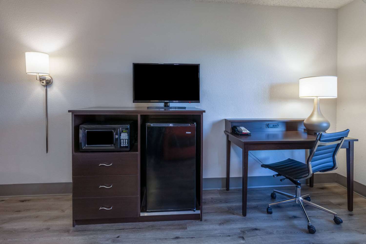 Super 8 by Wyndham Wausau 50/55