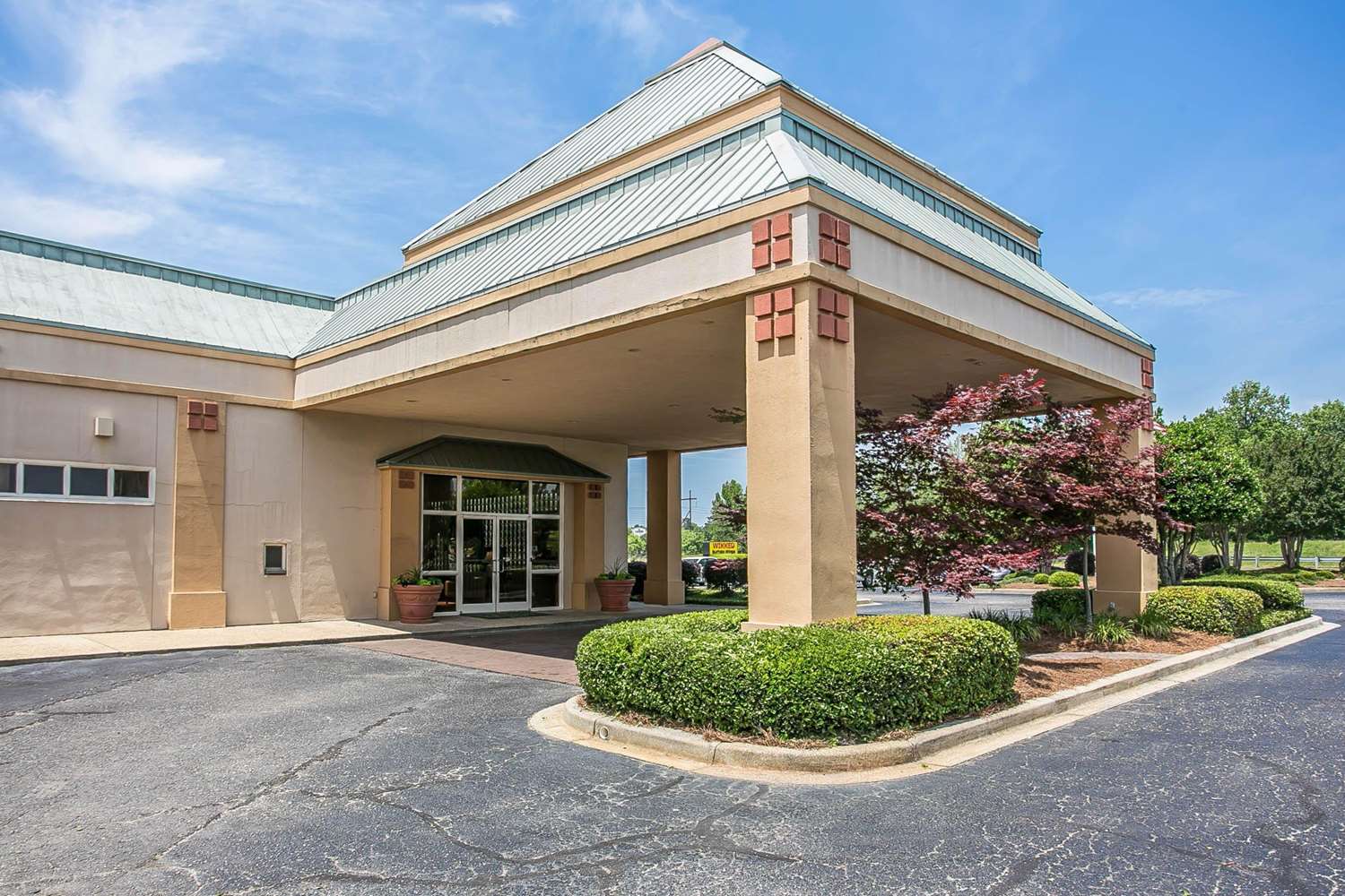 Quality Inn Sumter near Shaw AFB 32/32