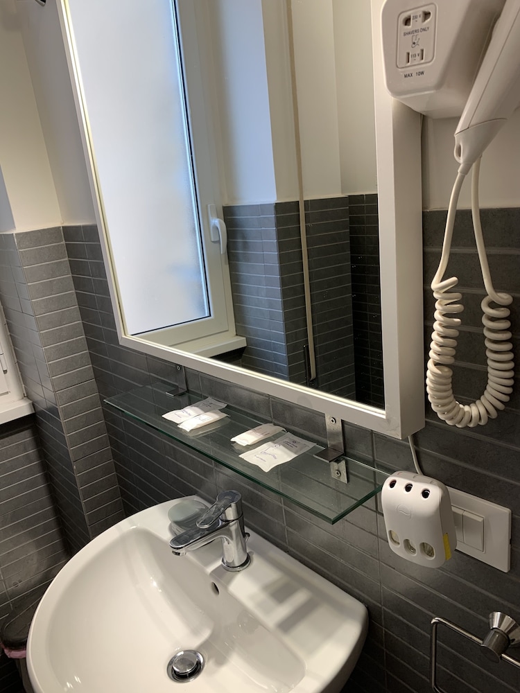 Tiburtina Suites 27/34