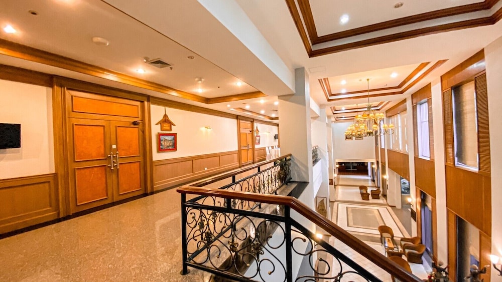 K Park Grand Hotel 66/76