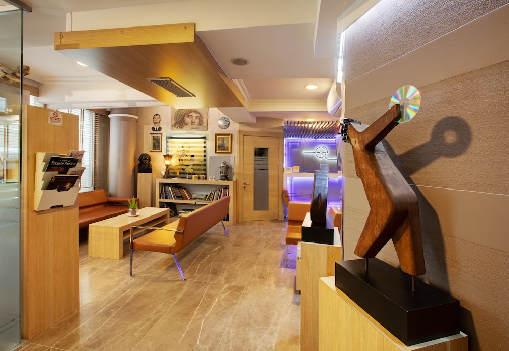 Gallery Residence And Boutique Hotel 46/72