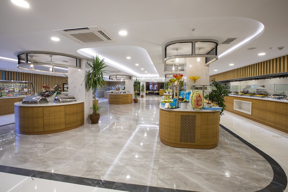 Bella Resort Hotels And Spa 8/73