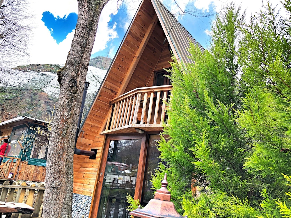 Tabiat Bungalows 3/50
