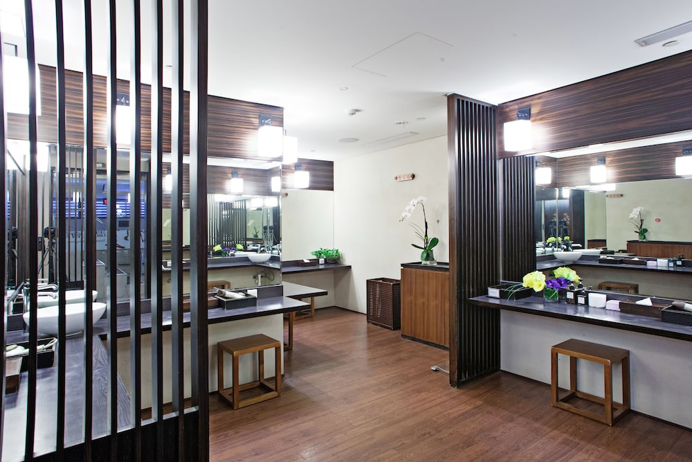 Sweetme Hotspring Resort 56/65