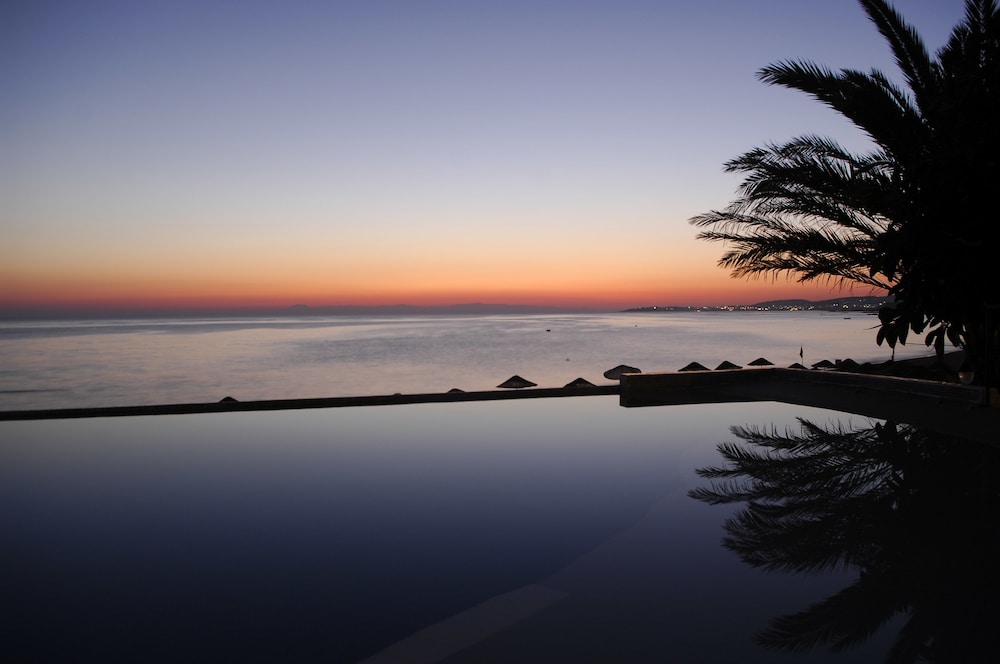 Aska Just In Beach Hotel 35/44