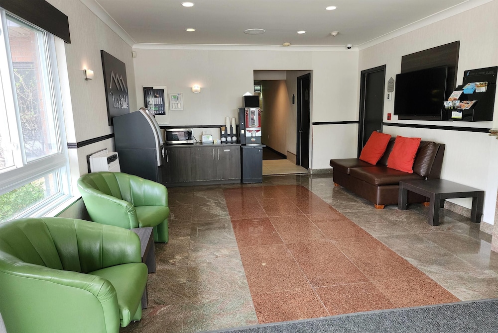 Ramada by Wyndham Laval 41/60