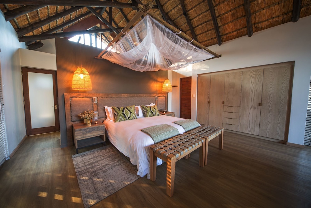 Nkala Safari Lodge 3/43