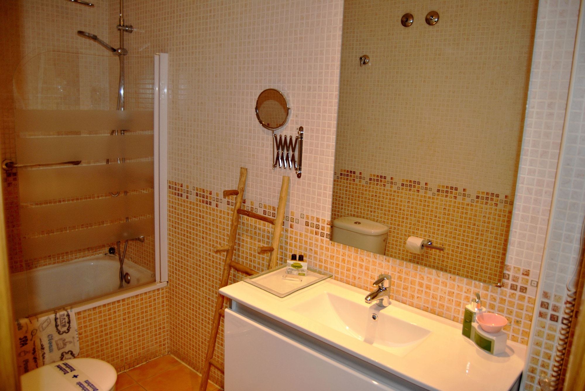 1 Bedroom, Romantic, Apartment, King Bed, Mountain Side, Hot Tub