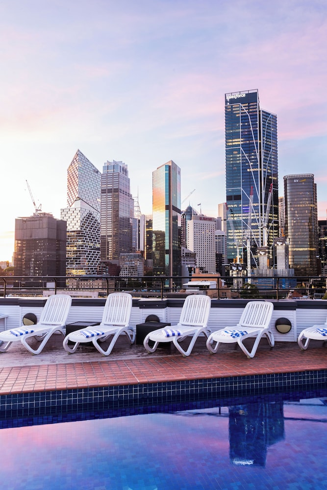 Sydney Harbour Hotel 66/71