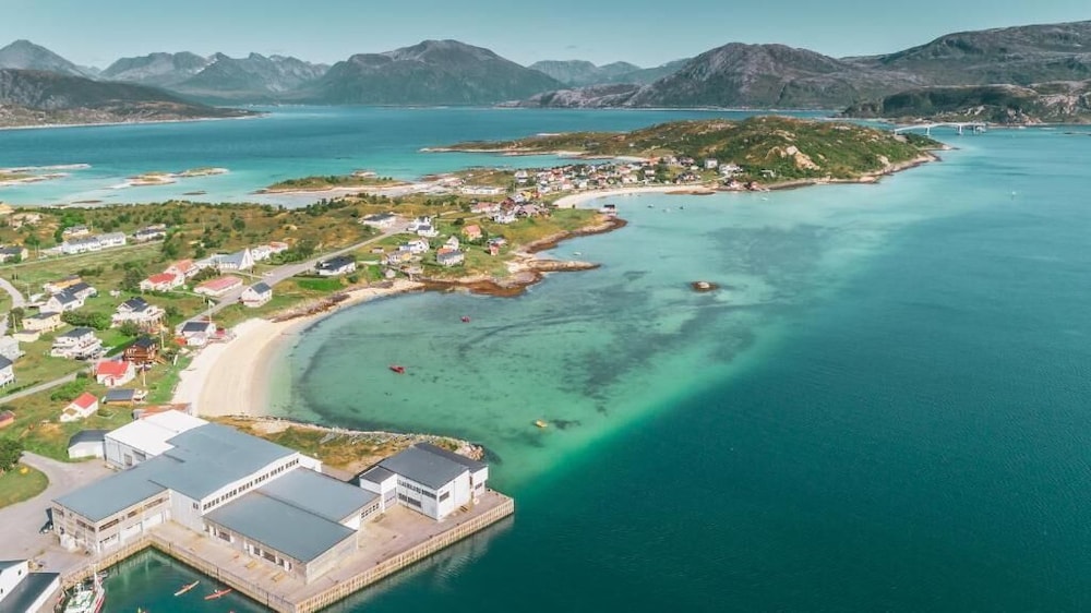 Sommaroy Arctic Hotel 35/50