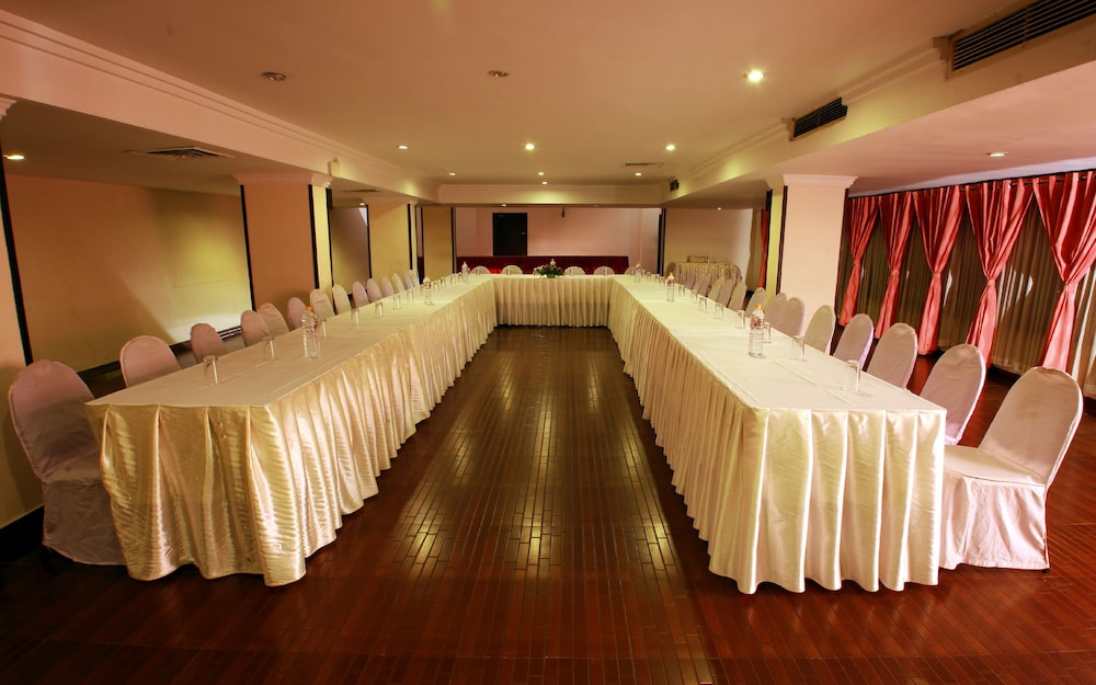 MALABAR PALACE 14/39