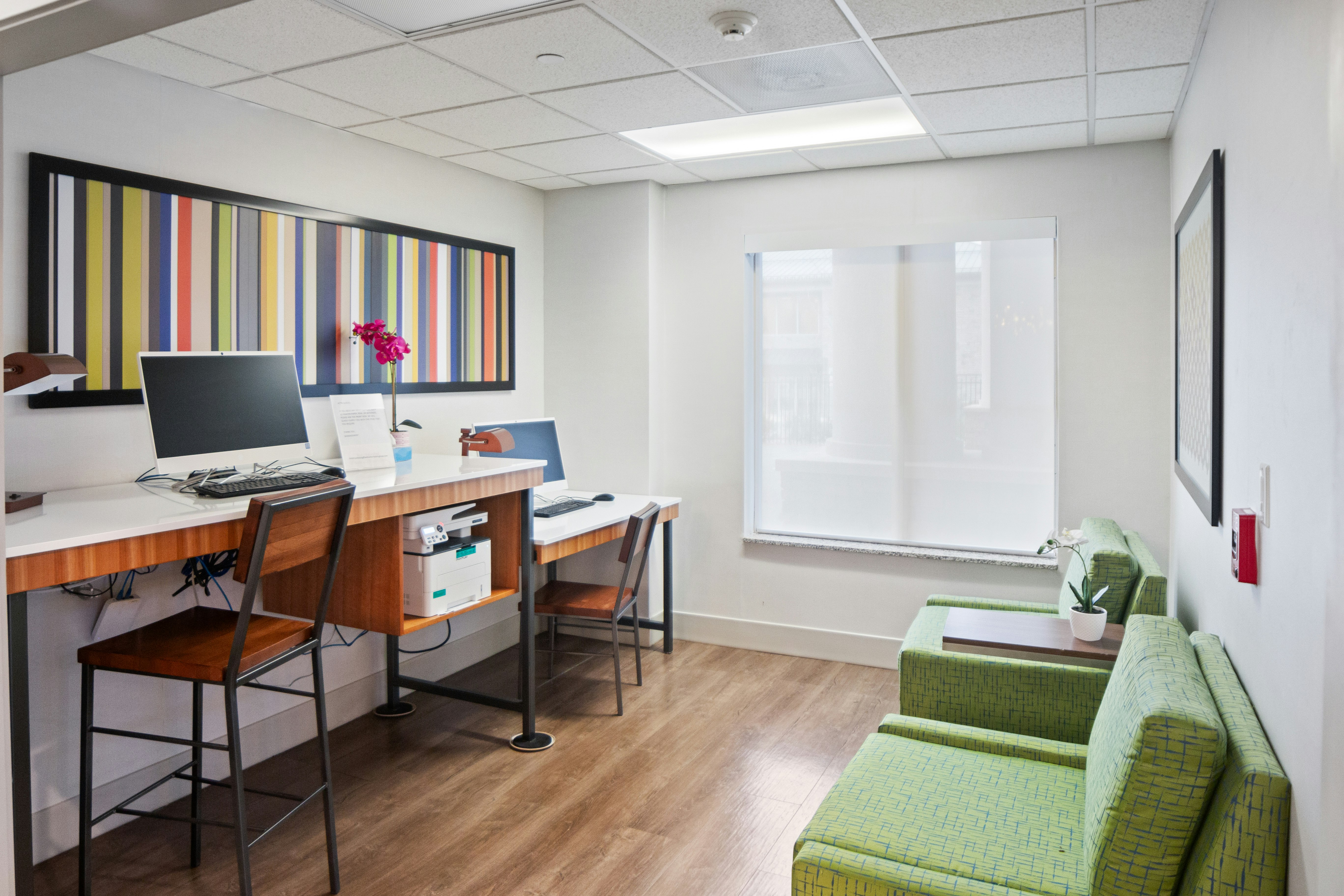 Holiday Inn Express Hotel & Suites Stroudsburg-Poconos 54/56