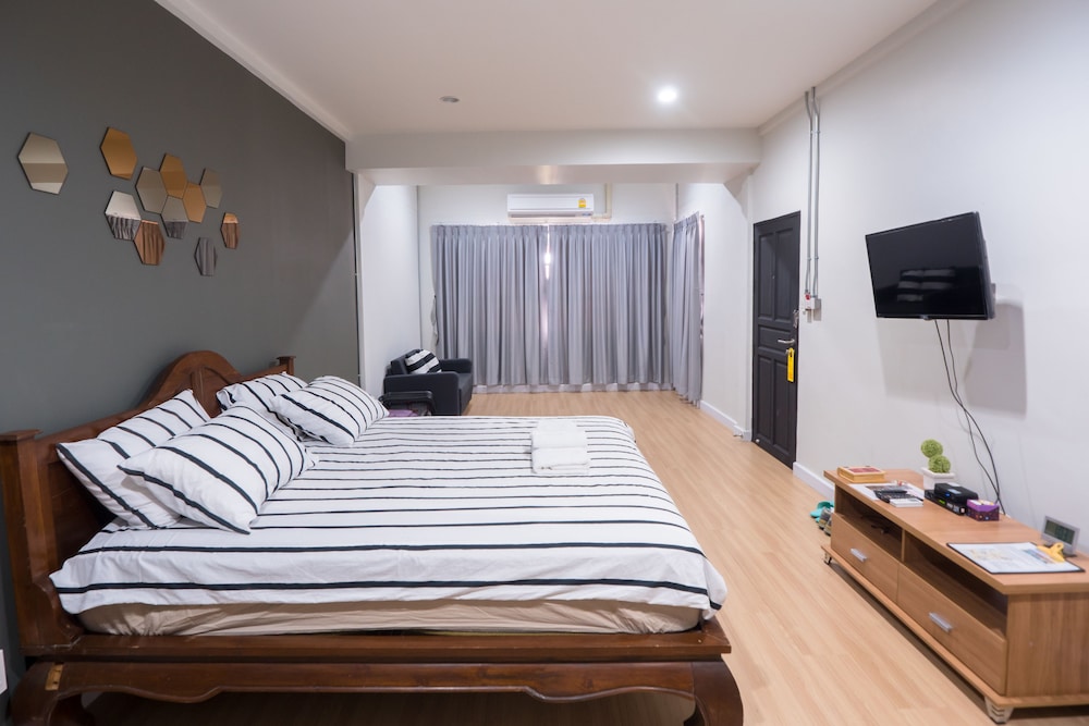Pann Residence 10/39