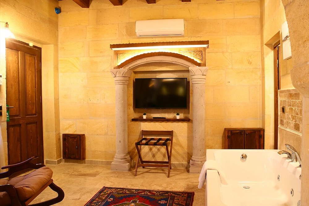 Pegas Cave Suites 35/48