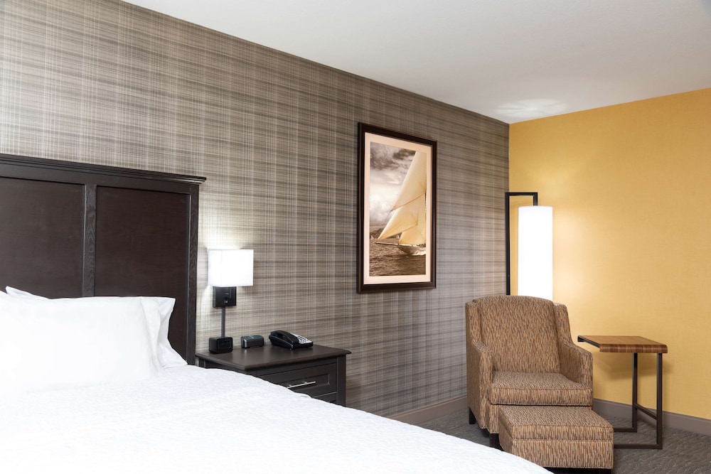 Hampton Inn Holland 24/55