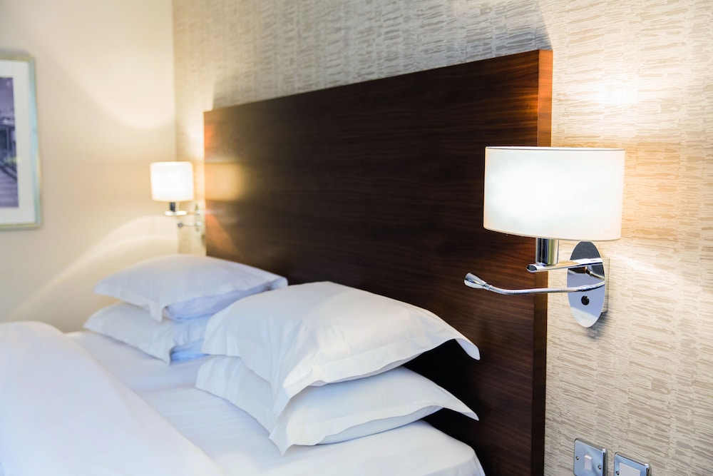 Cottons Hotel And Spa 20/70