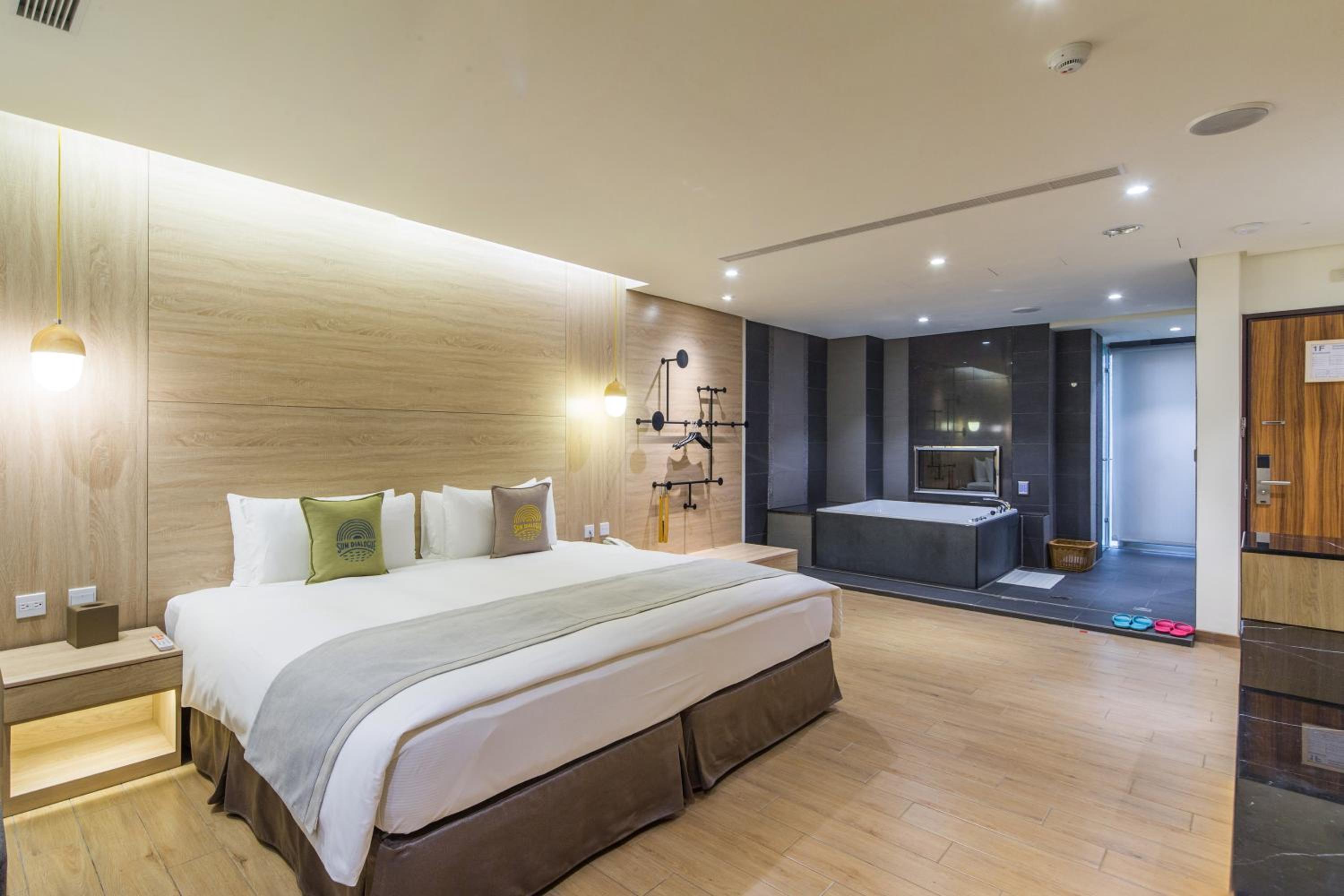 Leisure, Double Bed