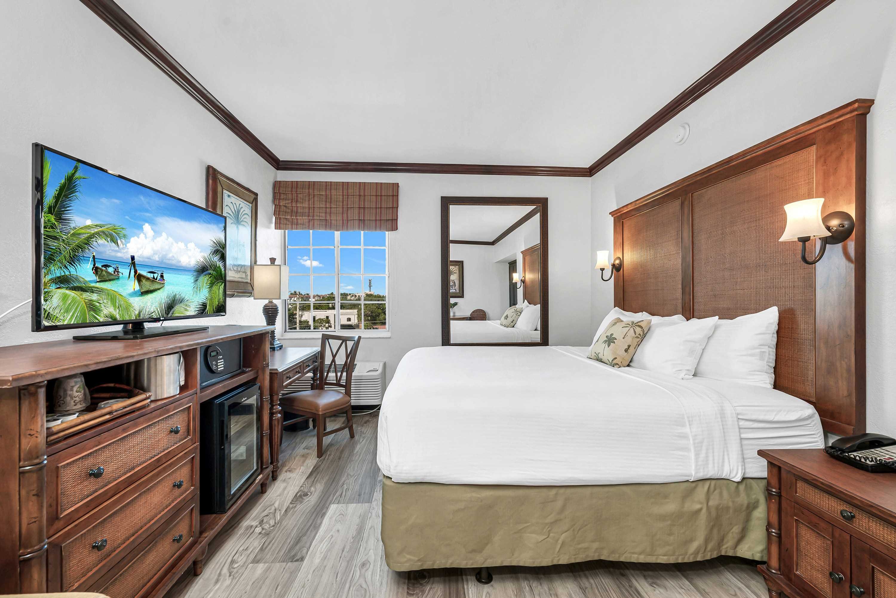 Bayfront Inn 5th Avenue 7/50