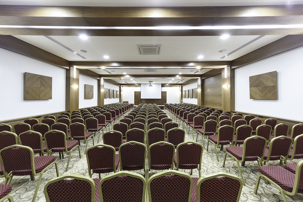 Dilek Kaya Hotel Special Class 61/71