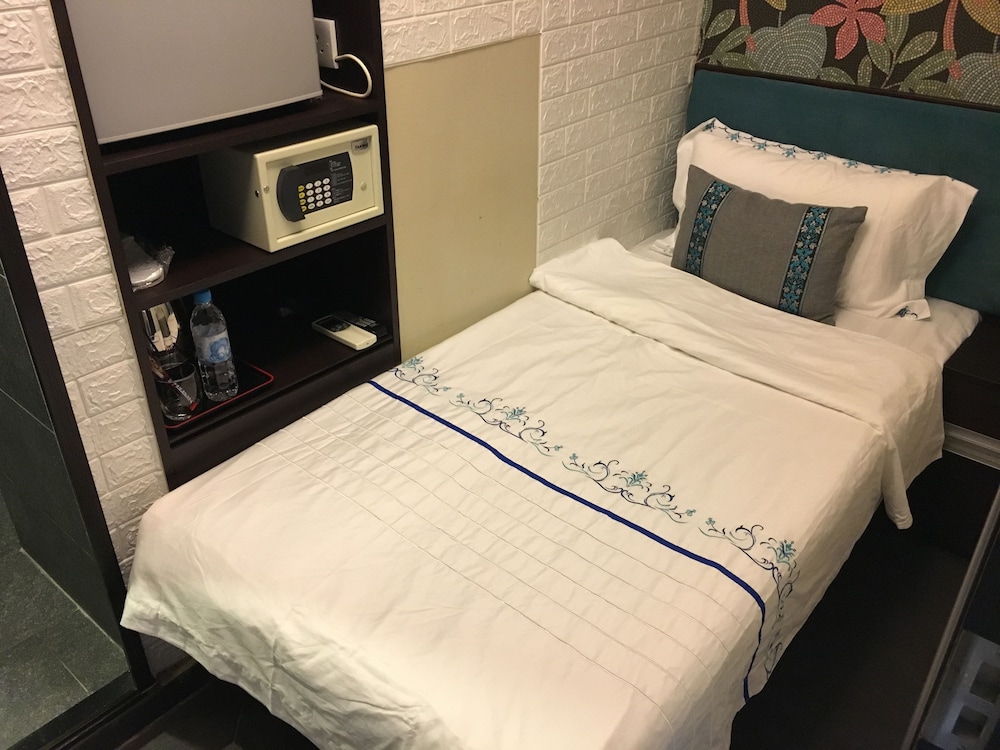 Seasons Hotel - Tsim Sha Tsui 9/57